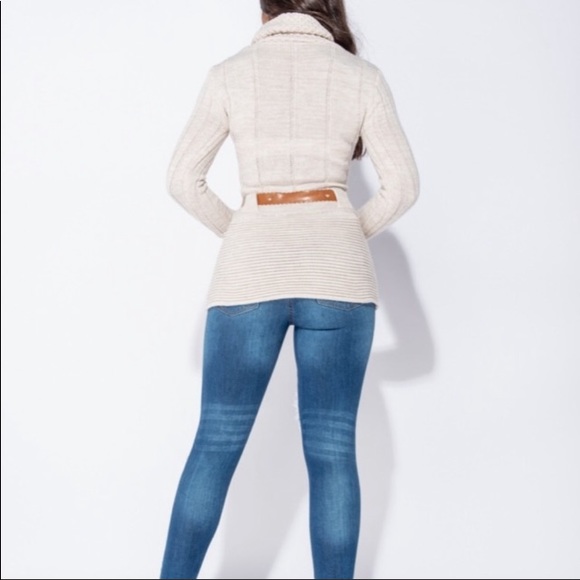 Cream Roll Neck Knit Sweater with Belt size 4 - Picture 9 of 9